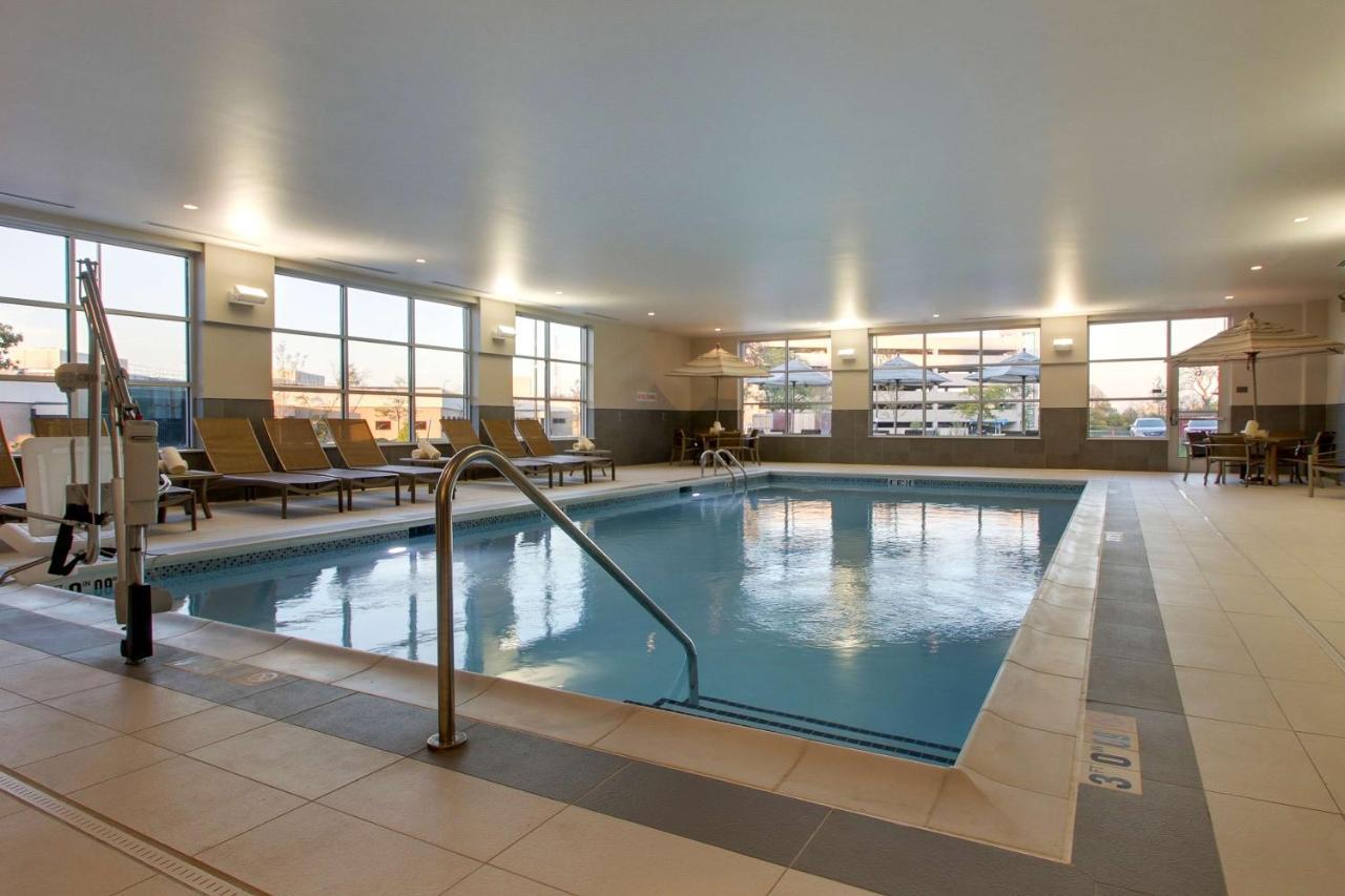 Отель Hyatt House Ок-Брук Экстерьер фото